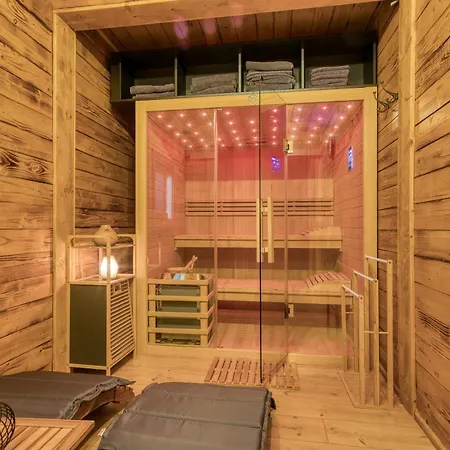 בקתה Wood House Bela Krajina - Happy