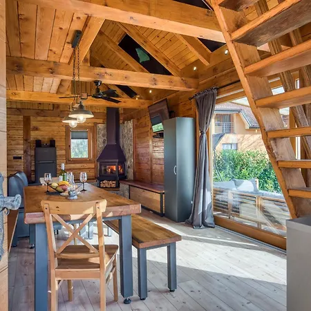 Σαλέ Wood House Bela Krajina - Happy