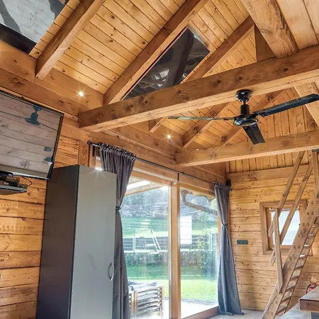 Σαλέ Wood House Bela Krajina - Happy Dragatuš